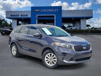 Used 2019 Kia Sorento LX image 1
