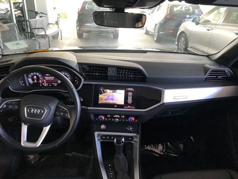 Used 2020 Audi Q3 2.0T Premium w/ Convenience Package AWD/4WD image 11