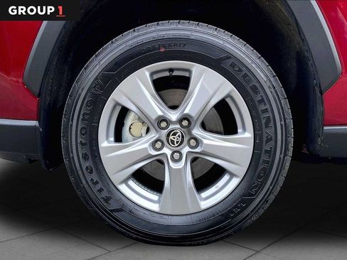 Used 2025 Toyota RAV4 LE AWD/4WD image 11