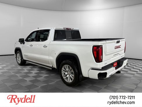 Used 2023 GMC Sierra 1500 Denali w/ Technology Package AWD/4WD image 3