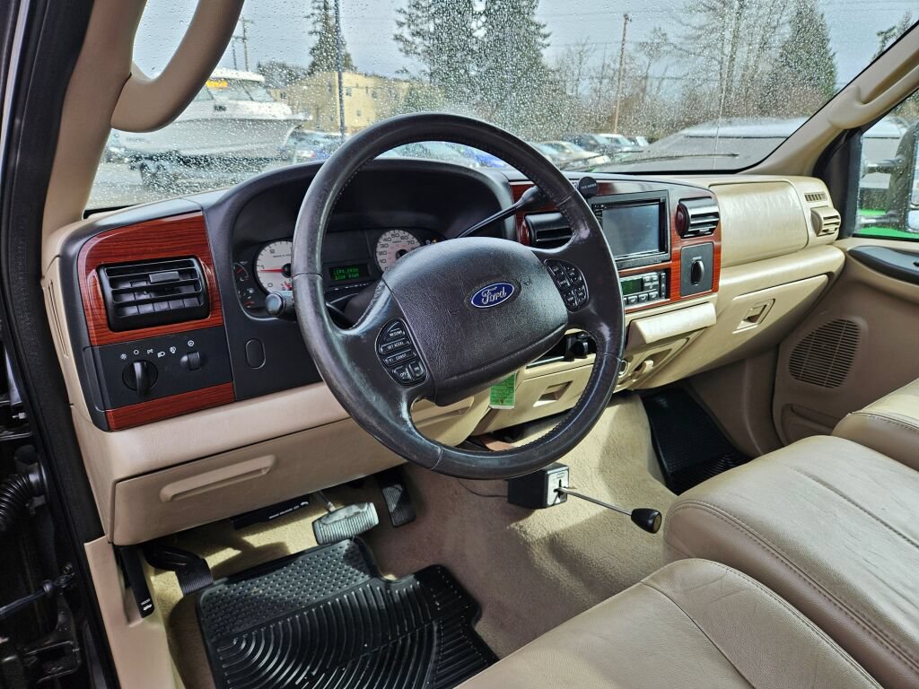 Used 2005 Ford F350 Lariat AWD/4WD image 17