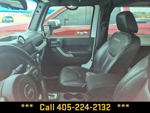 Used 2016 Jeep Wrangler Sahara w/ Connectivity Group AWD/4WD image 26