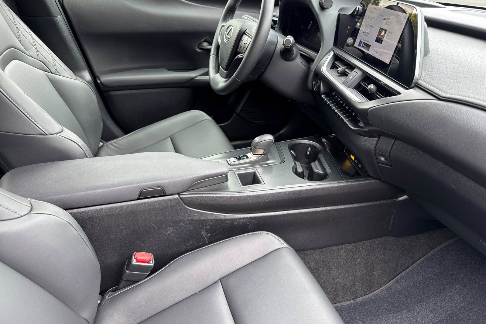 Certified 2026 Lexus UX 300h FWD w/ Accessory Package (Z1) image 20