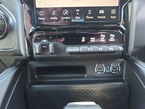 Used 2024 RAM 1500 Big Horn RWD image 36