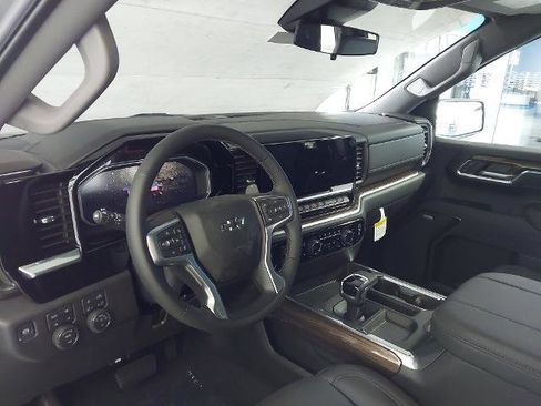 New 2026 Chevrolet Silverado 1500 LT Trail Boss w/ LT Trail Boss Premium Package AWD/4WD image 2