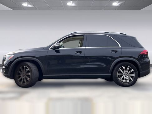 Used 2024 Mercedes-Benz GLE 350 4MATIC image 2
