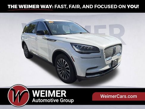 Used 2022 Lincoln Aviator AWD w/ Premium Package image 3