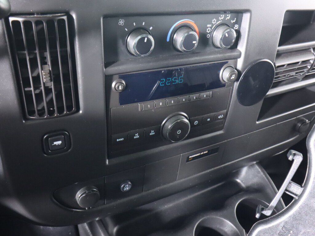Used 2014 Chevrolet Express 1500 RWD image 13