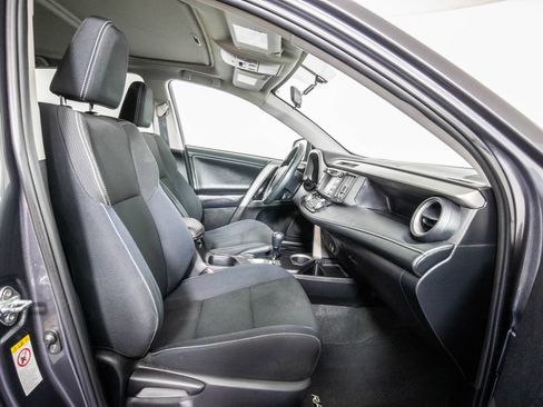 Used 2016 Toyota RAV4 XLE FWD image 9