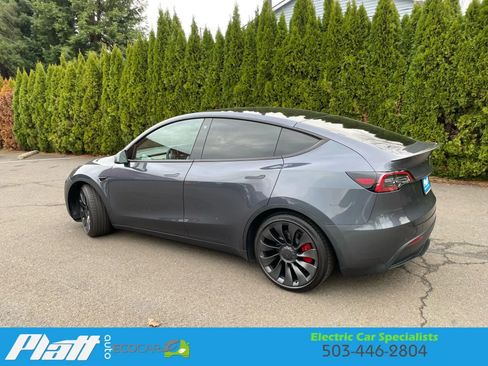 Used 2022 Tesla Model Y Performance image 8