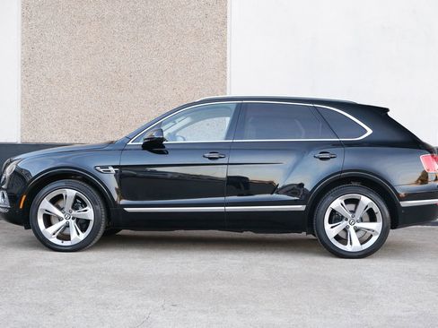 Used 2018 Bentley Bentayga image 5
