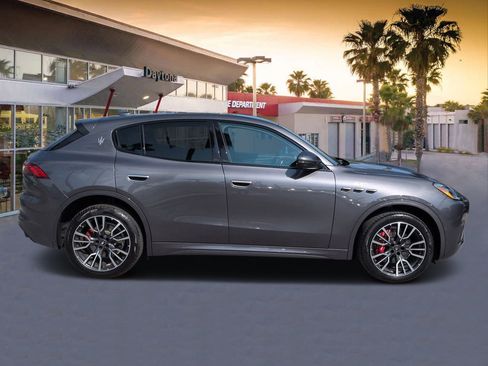 Used 2023 Maserati Grecale GT AWD/4WD image 2