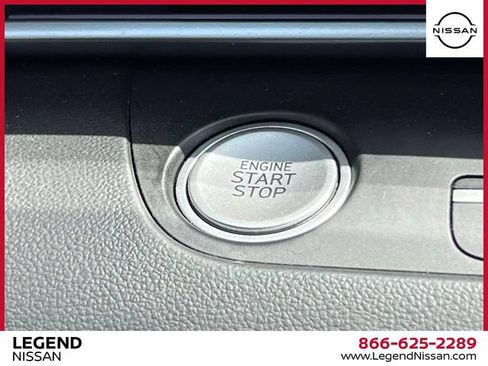 Used 2024 Hyundai Elantra SEL w/ Convenience Package FWD image 24