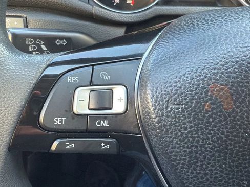 Used 2016 Volkswagen Passat 1.8T S image 12