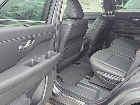 New 2025 Nissan Pathfinder SL w/ Lighting Package (N92) image 11