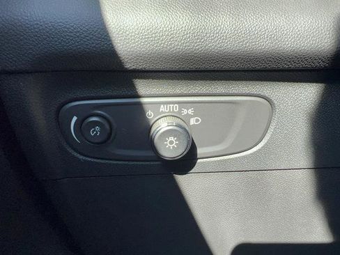 Used 2023 Buick Envision Preferred image 28