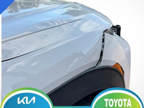 Used 2022 Chevrolet TrailBlazer ACTIV FWD image 1