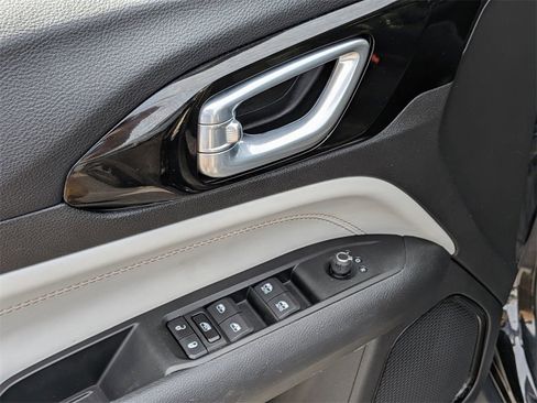 Used 2022 Jeep Compass Limited image 11