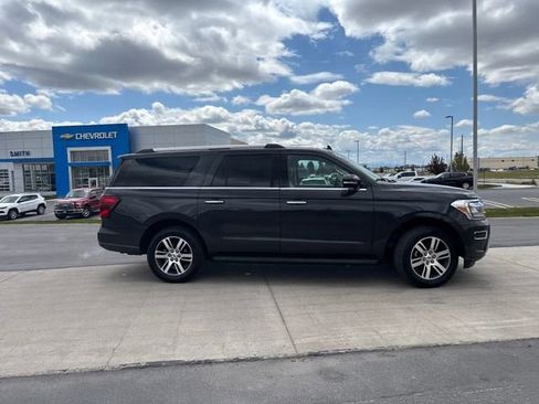 Used 2024 Ford Expedition Max Limited AWD/4WD image 2