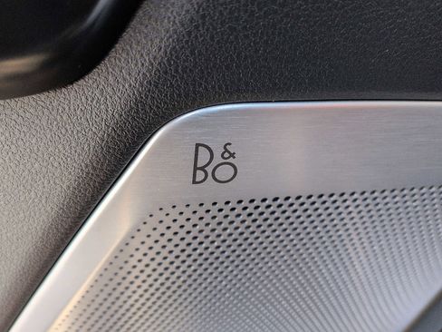 Used 2023 Ford F150 Platinum image 19