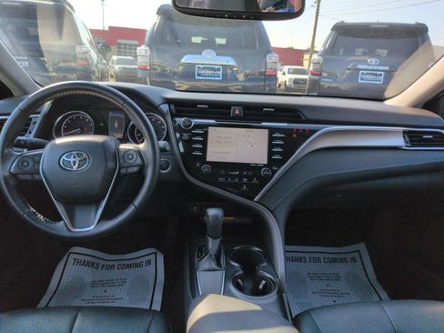 Used 2018 Toyota Camry SE w/ Audio Package FWD image 12