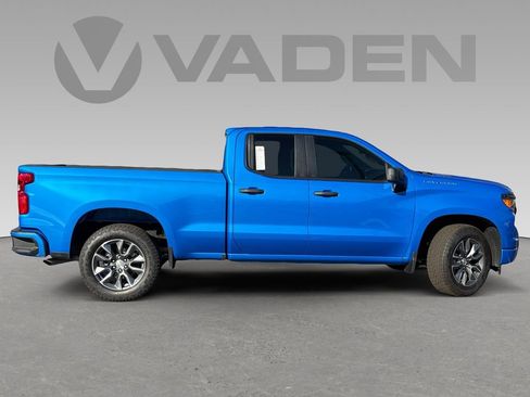 Used 2025 Chevrolet Silverado 1500 Custom image 4