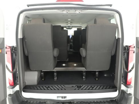 Used 2023 Ford Transit 350 XLT image 5