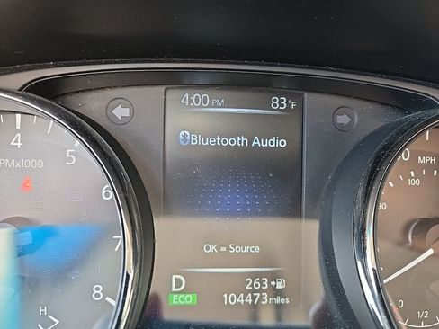 Used 2017 Nissan Rogue SV AWD/4WD image 17