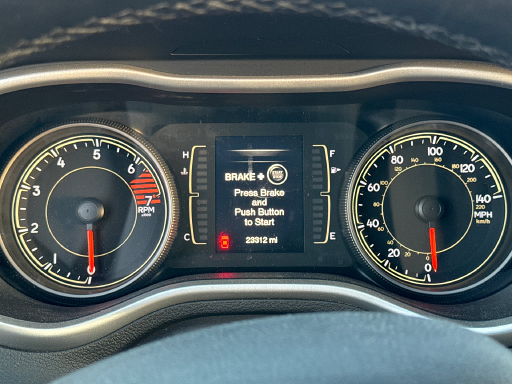 Used 2018 Jeep Cherokee Latitude Plus FWD image 25
