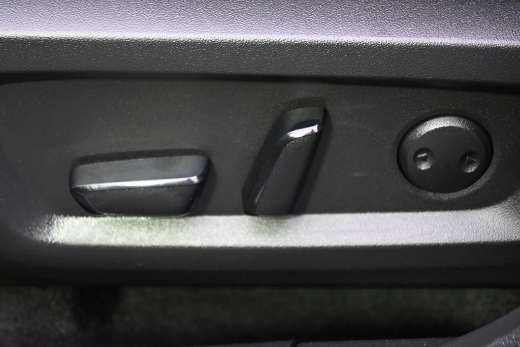 Used 2025 Mitsubishi Outlander SE AWD/4WD image 13