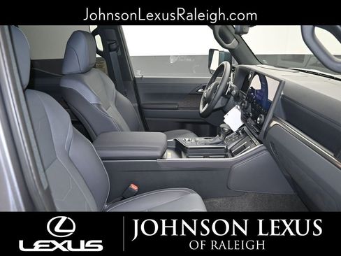Used 2018 Lexus IS 300 AWD w/ Comfort Package image 14