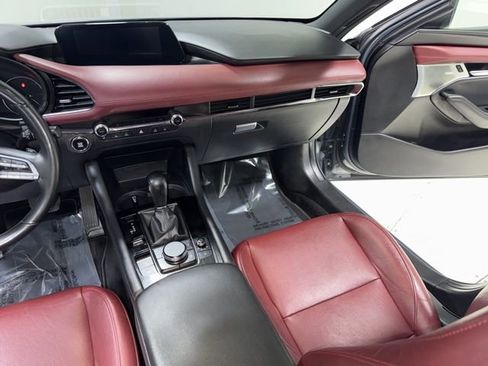 Used 2022 MAZDA MAZDA3 s image 24
