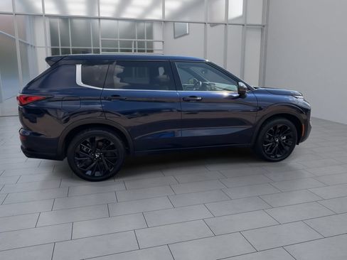 Used 2022 Mitsubishi Outlander SE AWD/4WD image 9