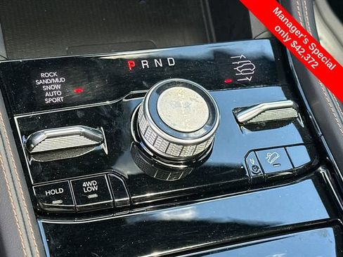 Used 2023 Jeep Grand Cherokee L Summit AWD/4WD image 25