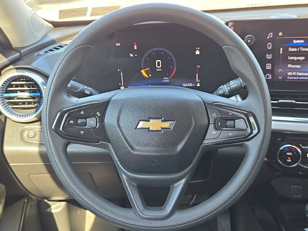 Used 2026 Chevrolet Trax LT FWD image 22