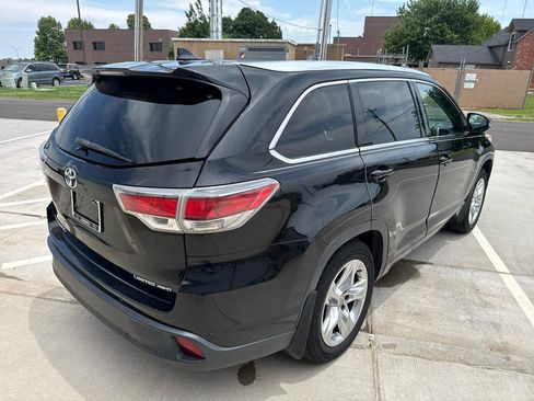 Used 2015 Toyota Highlander Limited AWD/4WD image 11