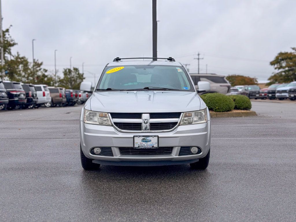 Used 2010 Dodge Journey SXT w/ Flexible Seating Group FWD image 2