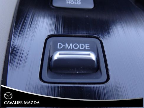 Used 2023 Nissan Rogue SL image 38