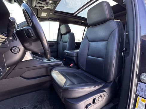 Used 2022 Chevrolet Tahoe Z71 w/ Luxury Package image 6