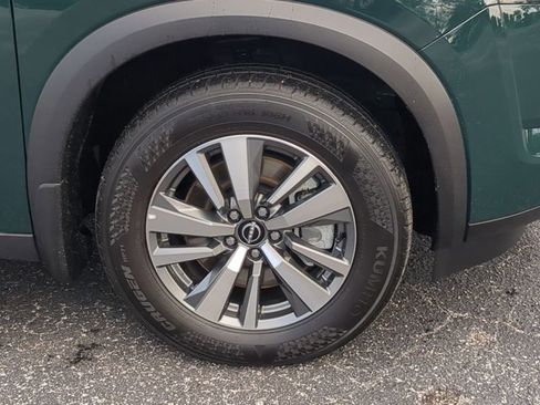 Certified 2025 Nissan Pathfinder SL FWD image 11