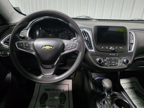Used 2021 Chevrolet Malibu LT FWD image 8