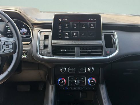 Used 2023 GMC Yukon AT4 w/ AT4 Premium Package AWD/4WD image 11