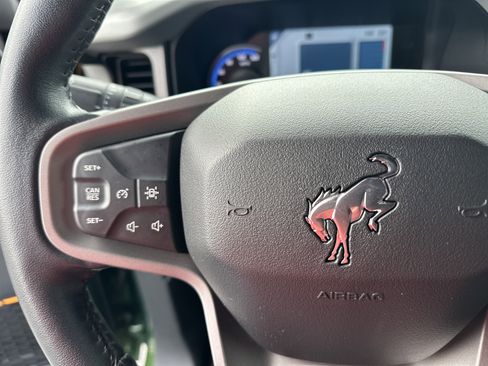 Used 2023 Ford Bronco Badlands image 25