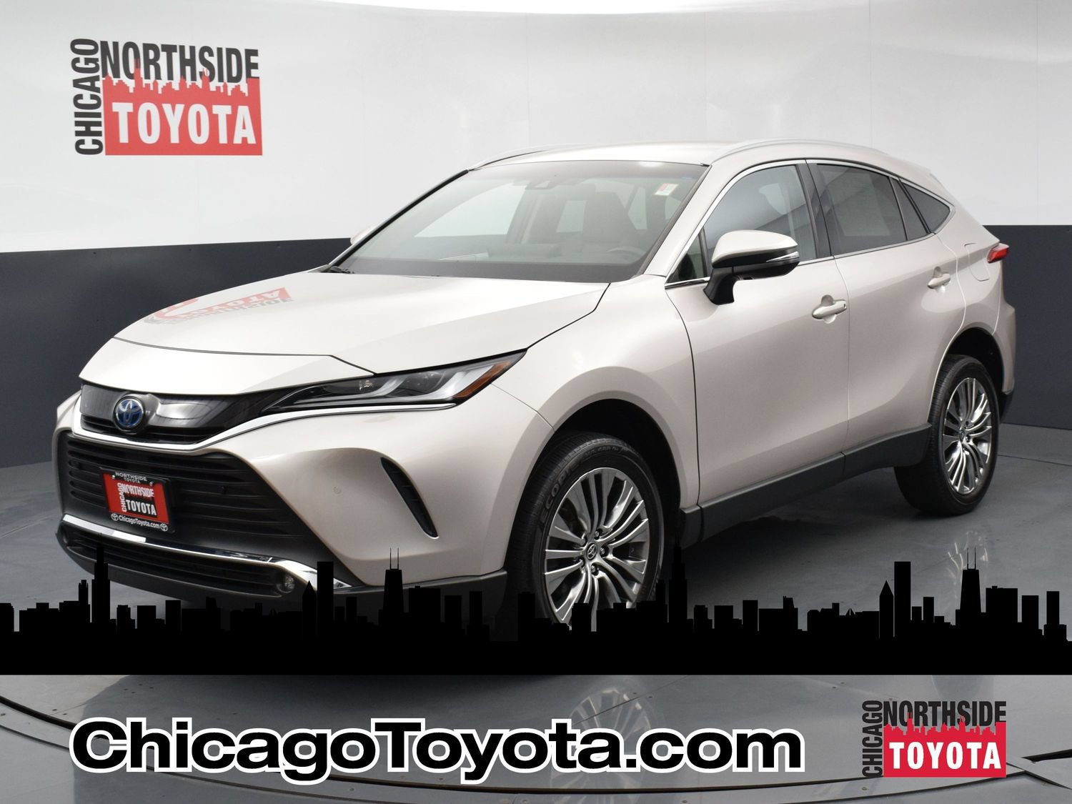 Used 2023 Toyota Venza XLE AWD/4WD image 1