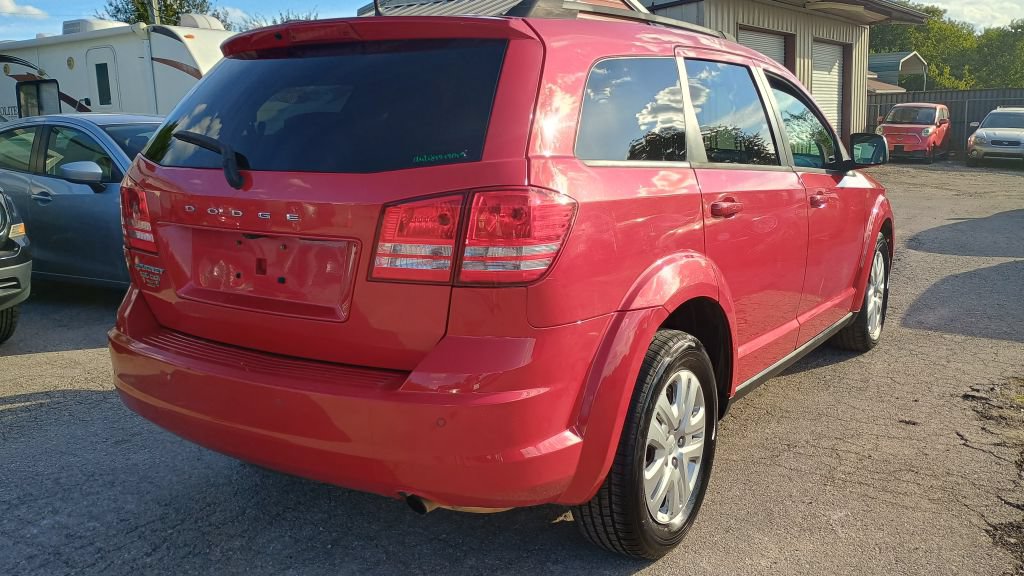 Used 2020 Dodge Journey SE FWD image 3