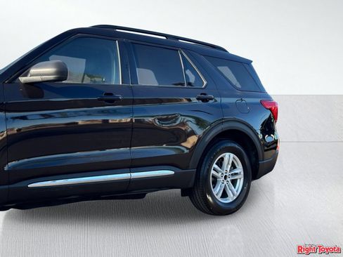 Used 2021 Ford Explorer XLT w/ Equipment Group 202A AWD/4WD image 9