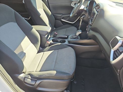 Used 2022 Kia Soul LX w/ Technology Package FWD image 26