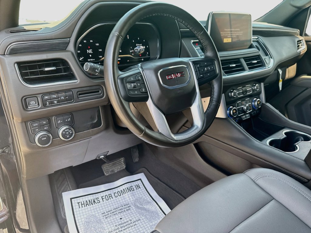 Used 2024 GMC Yukon XL SLT w/ SLT Premium Package AWD/4WD image 12