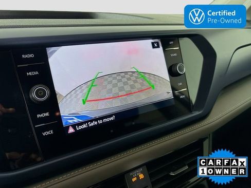 Certified 2024 Volkswagen Taos SE AWD/4WD image 13