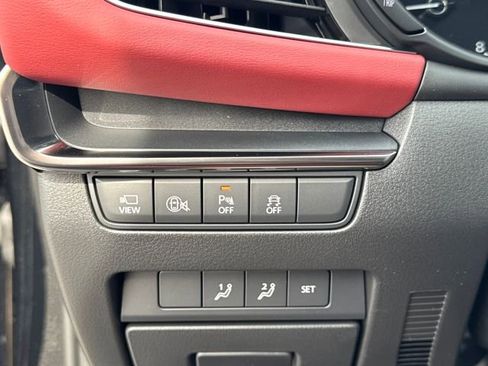 New 2026 MAZDA MAZDA3 Hatchback w/Premium Plus Pkg image 25